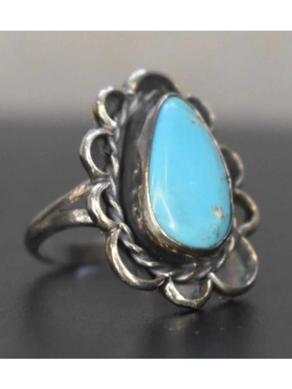 VINTAGE STERLING SILVER LARGE TURQUOISE STONE NATIVE AMERICAN RING SIZE 7.5